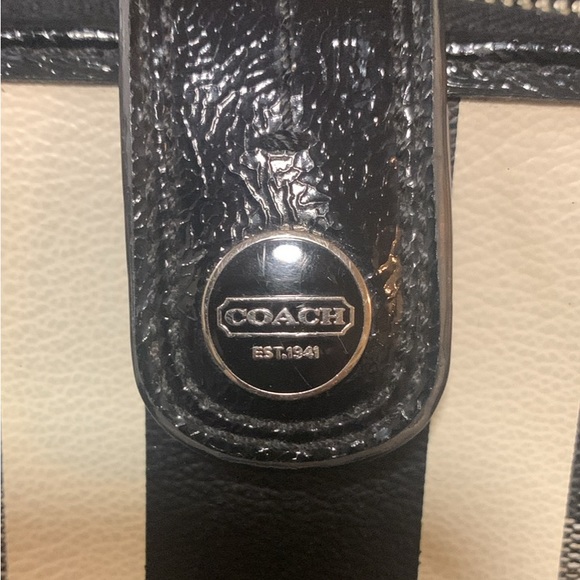 Coach Wallet in GUC - Picture 2 of 7